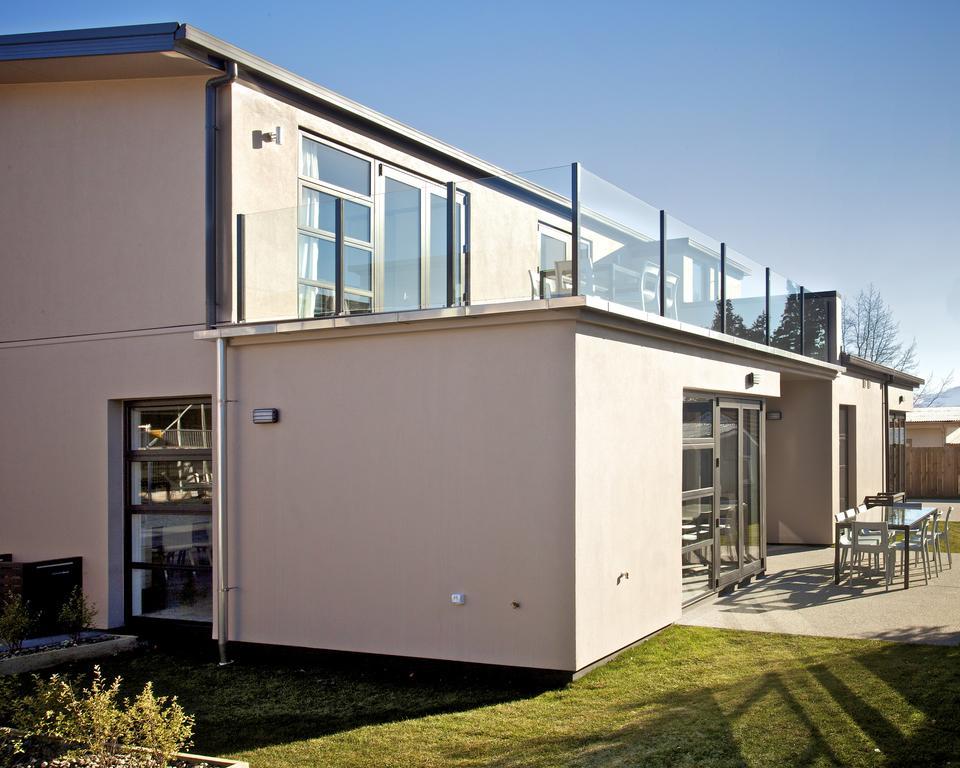 Apartments On Upton Wanaka Exterior photo